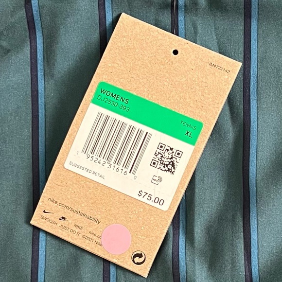 NWT Nike Club Dri-Fit Pleated Standard Fit Green Stripe Golf Skort - Picture 8 of 9